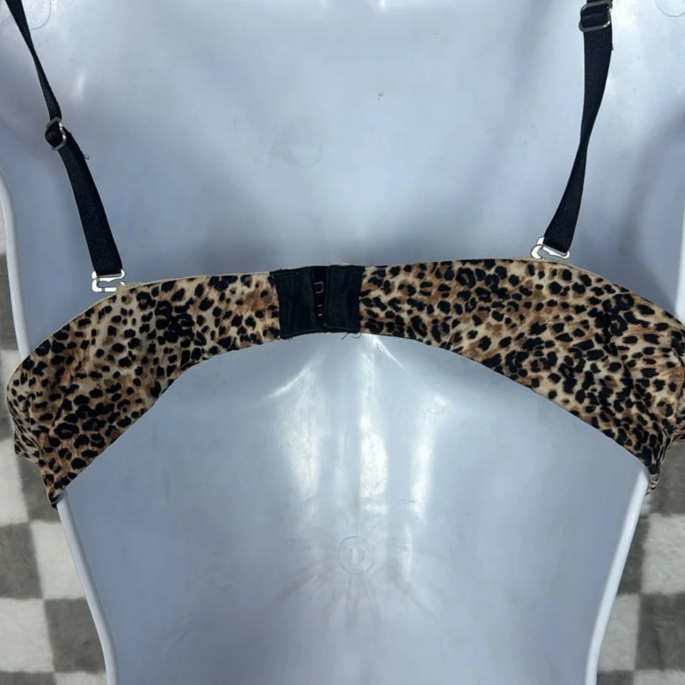 Victoria Secret / VS Wired leopard print bra 36B